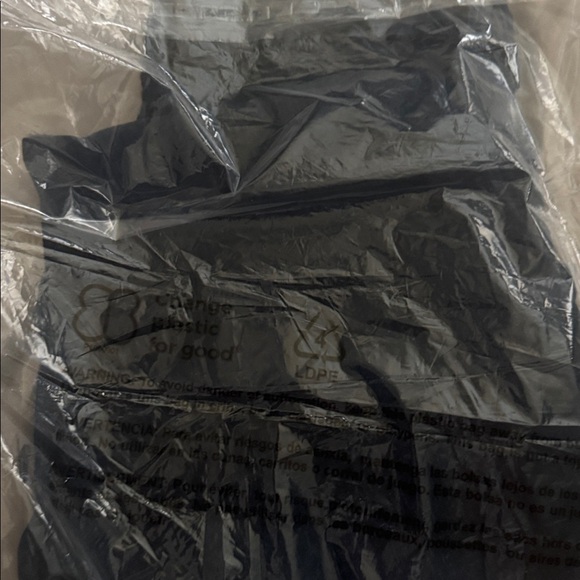 Good American Good Petite Skinny - Picture 8 of 8